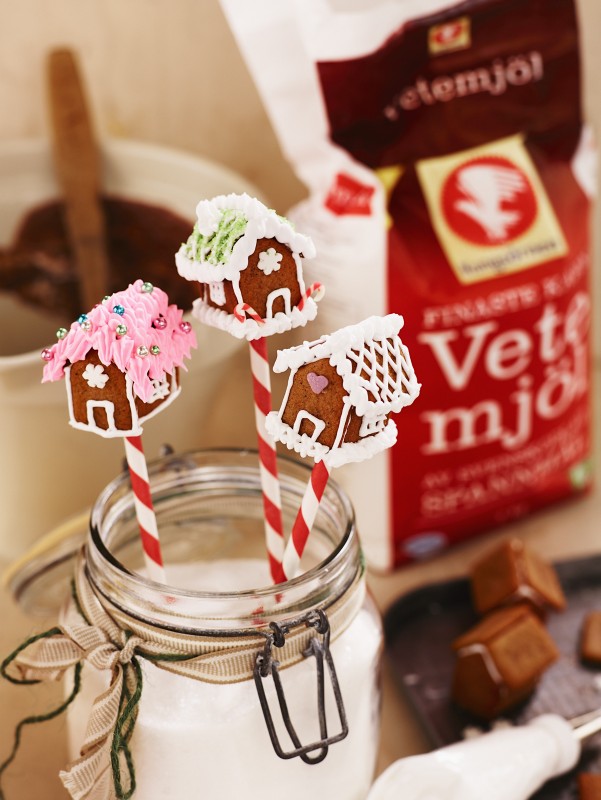 Kungsornen_Gingerbread House Cake Pops